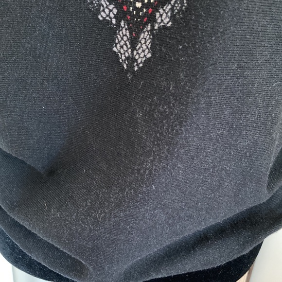 Fancy pattern sweater - Picture 4 of 5
